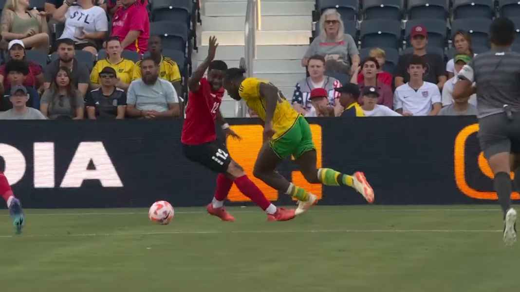 Suasana pertandingan Jamaika vs Trinidad-Tobago Tiga Pemain Liga Inggris Menangkan Jamaika di Piala Emas 2023