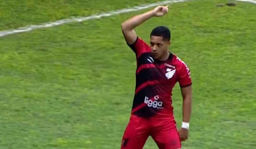 Vitor Roque Selebrasi Usai Cetak Gol Barcelona Lega, Tinggal Selangkah Lagi Daratkan Striker Masa Depannya