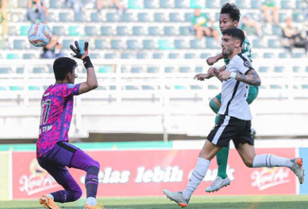 Duel seru di kandang Persebaya kontra RANS Nusantara