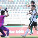 Duel seru di kandang Persebaya kontra RANS Nusantara