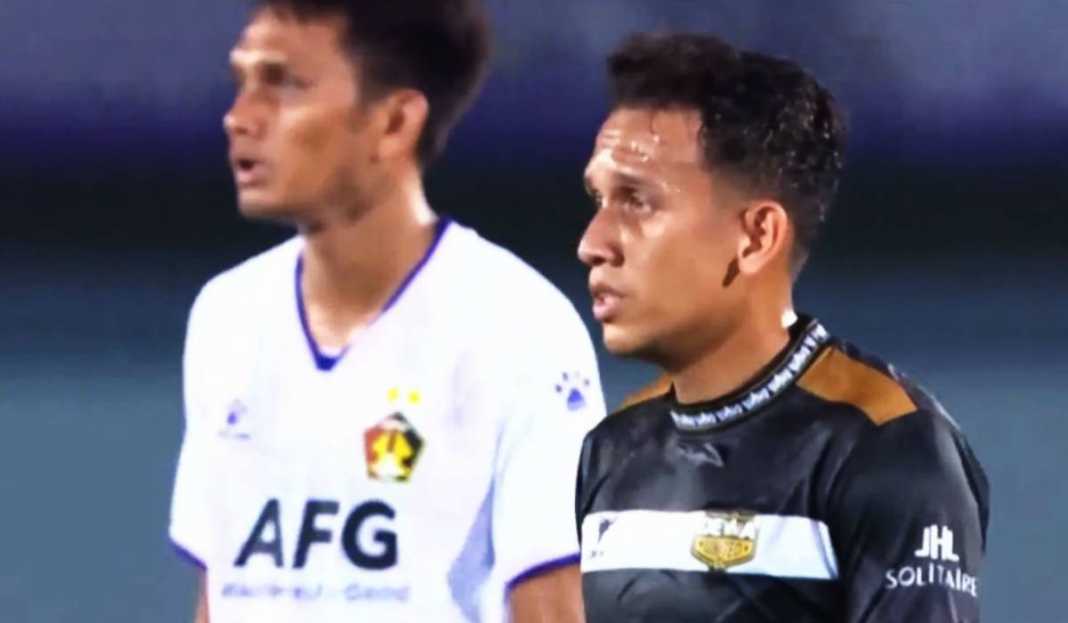 Egy Maulana Vikri dengan Hamra Hehanusa di Laga Dewa United vs Persik Kediri di Pekan 4 Liga 1 2023-24 Hasil Dewa United vs Persik Kediri di Liga 1: Tangsel Warrior Lanjutkan Tren Positif, Menang 3-0!