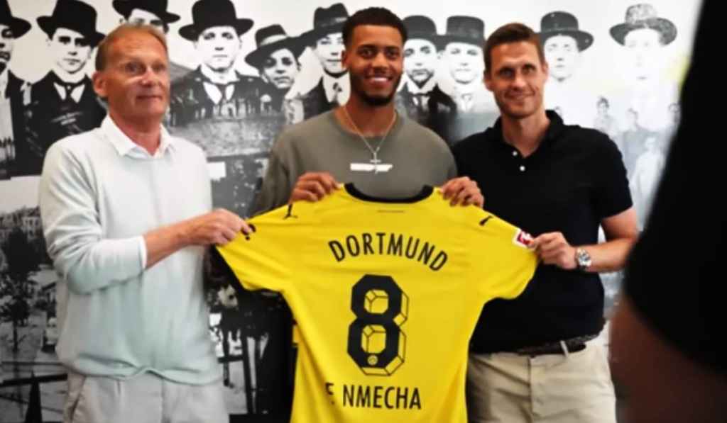 Resmi Gabung, Ini Alasan Borussia Dortmund Gaet Felix Nmecha