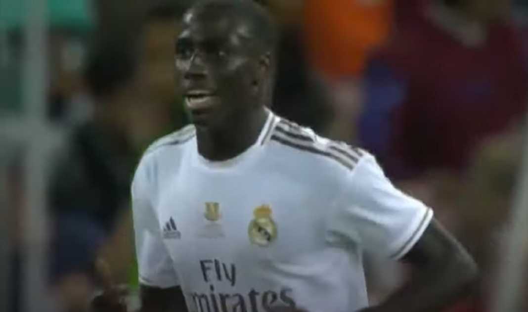 Ferland Mendy dalam sebuah laga Real Madrid Ferland Mendy dalam sebuah laga Real Madrid