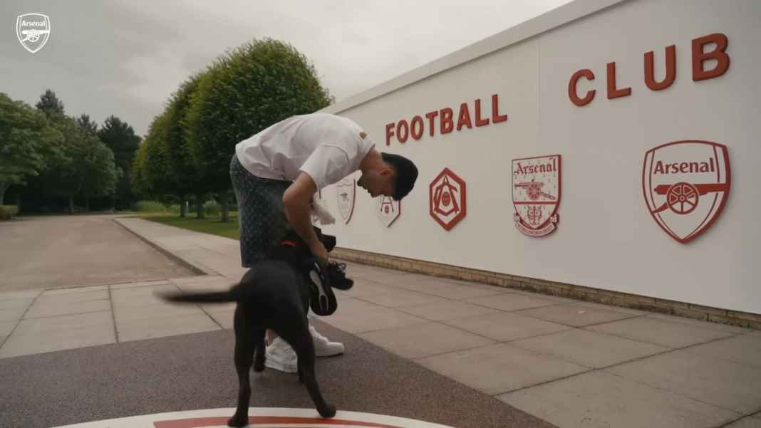 Gabriel Martinelli and Arsenal dog Arsenal yang Paling Lelah di Liga Inggris, Sudah Mulai Laga-laga Pra Musim Sabtu Besok