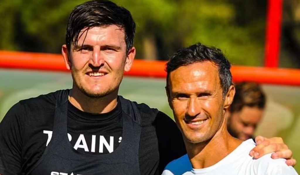 Maguire Latihan Tiga Kali Sehari Bareng Carvalho Demi Perjuangkan Tempat di Manchester United