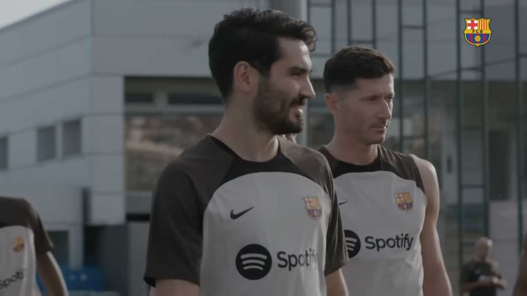 Ilkay Gundogan, Robert Lewandowski dalam sesi latihan Barcelona Alasan di Balik Pembatalan Laga Juventus vs Barcelona
