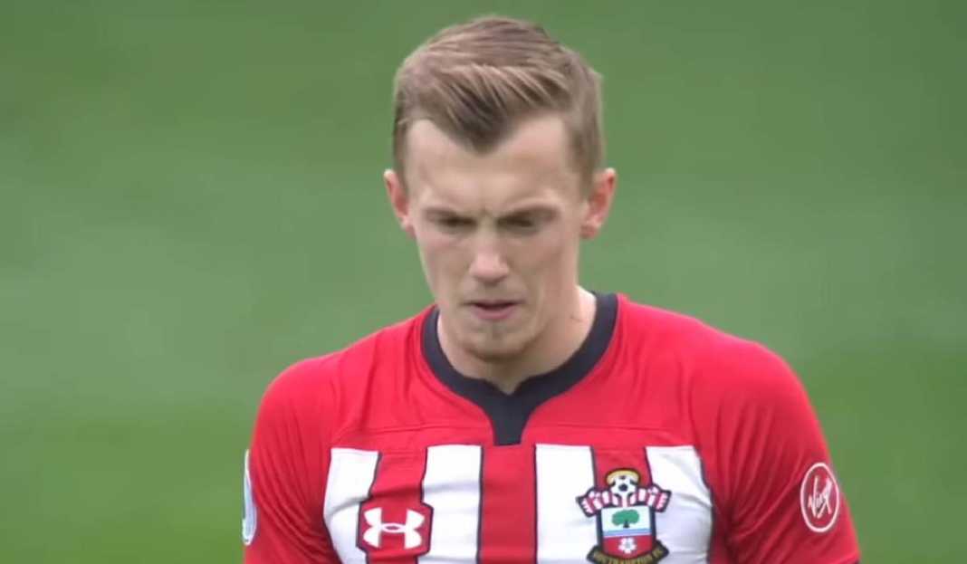 James Ward-Prowse Melihat Bola dan Hendak Melakukan Tendangan Bebas di Laga Southampton Inginkan James Ward-Prowse, West Ham United Siap Ajukan Tawaran ke Southampton