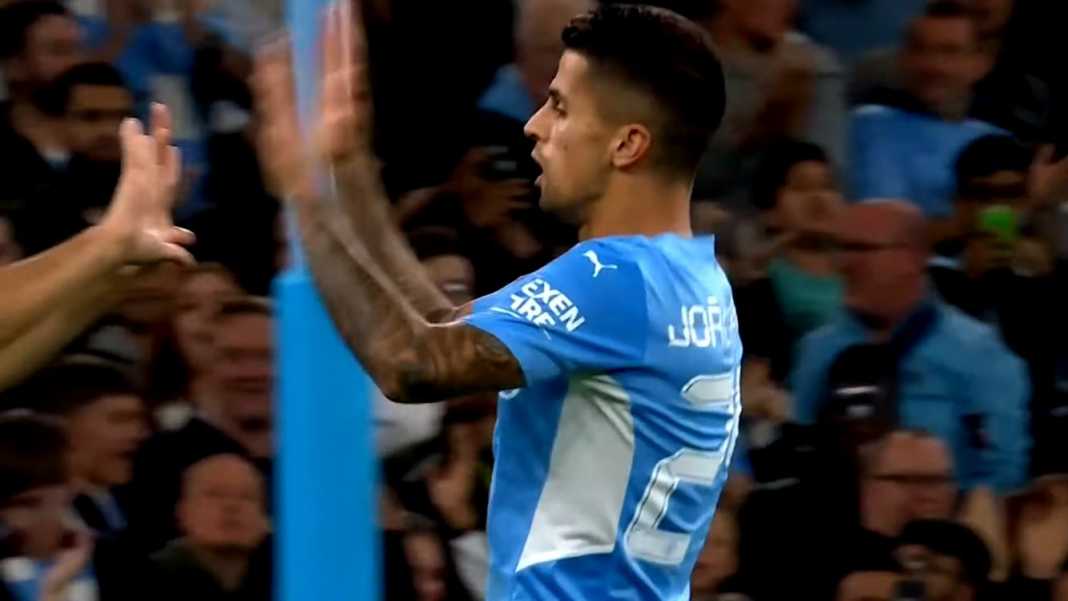 Joao Cancelo, Manchester City Guardiola Ampuni Cancelo, Main Selama 45 Menit Laga Manchester City