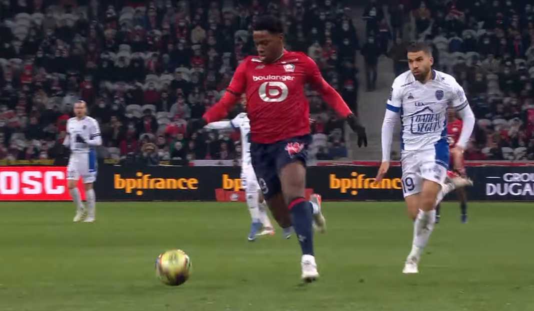 Jonathan-David-diinginkan-Juventus Update Transfer Juventus 24/7 : Jonathan David, Domenico Berardi, Franck Kessie, Carlos Augusto