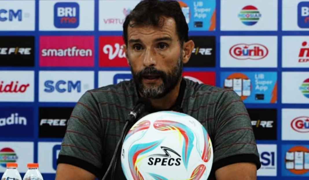Konferensi Pers Leonardo Medina Usai Laga Persis vs Persebaya Jelang Hadapi PSS Sleman, Pelatih Persis Solo Wanti-wanti Pemain