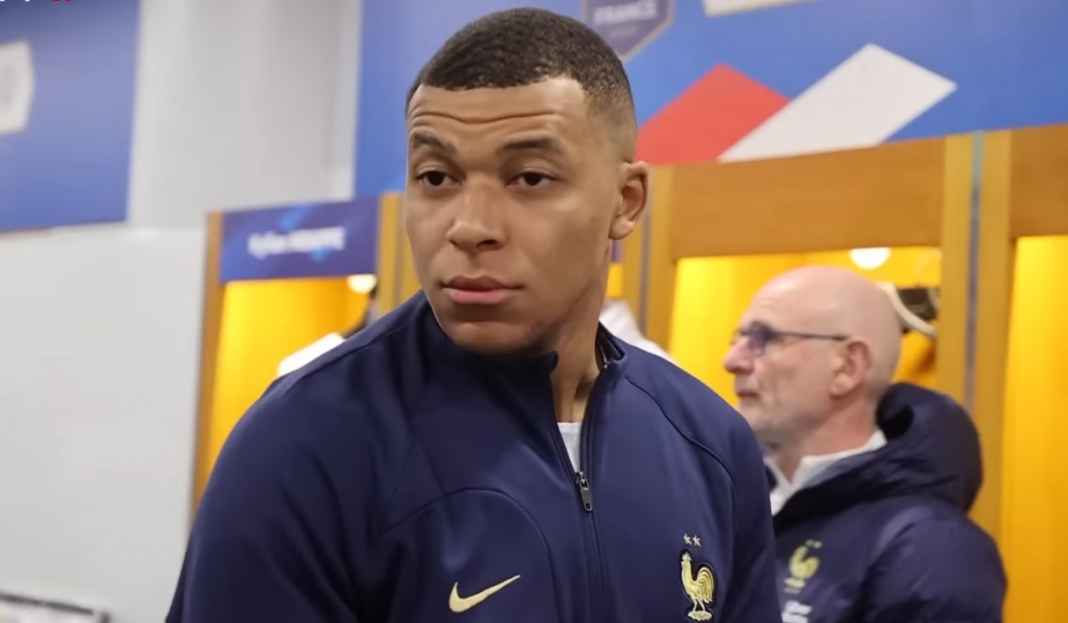 Kylian Mbappe dituduh sudah setuju ke Madrid PSG Tuduh Kylian Mbappe Sudah Kongkalikong Dengan Real Madrid Untuk Transfer Gratis