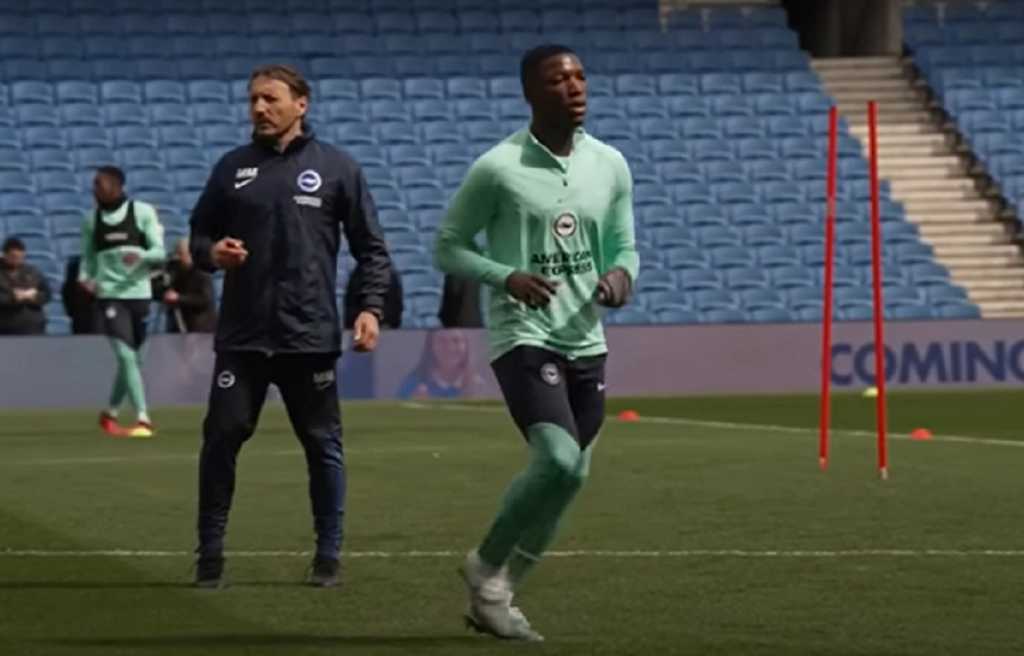 Moises Caicedo dalam sesi latihan Brighton