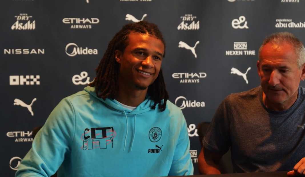 Nathan Ake senang perpanjang kontrak di Manchester City Bantu Manchester City Menangi Treble Winners, Nathan Ake Resmi Diganjar Kontrak Baru