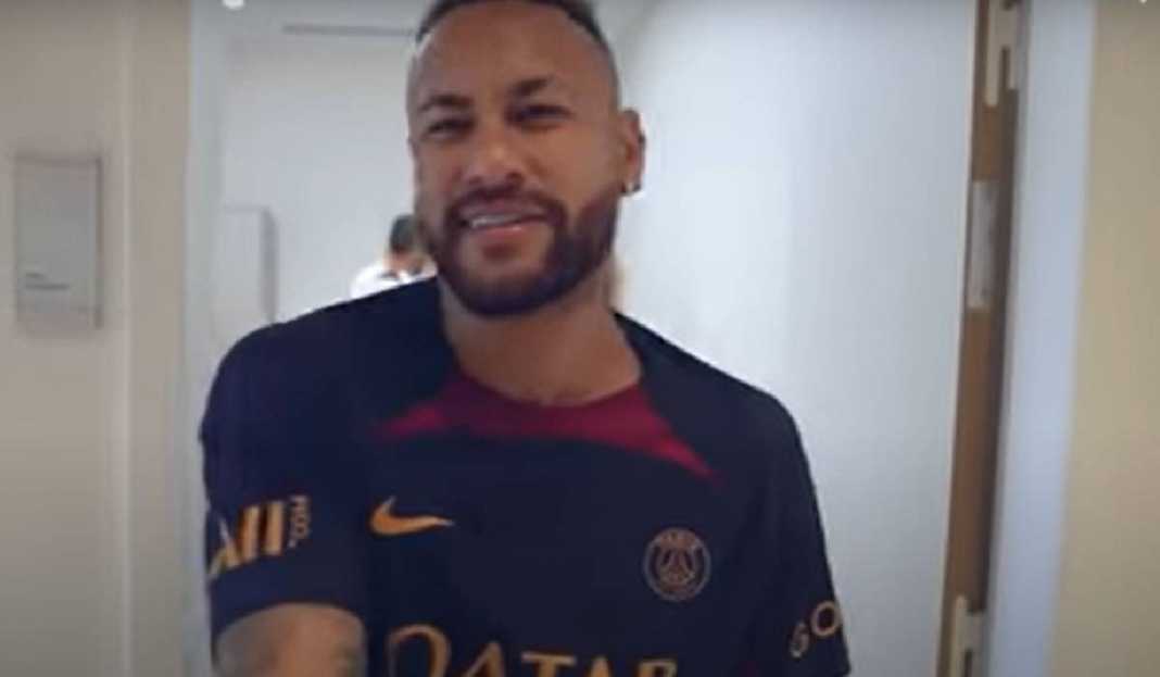 Neymar Jalani Tes Medis di PSG PSG Sudah Cukup, Neymar Disarankan Gabung ke Arsenal!