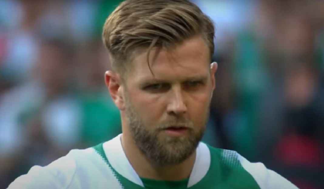 Niclas Fullkrug dengan Tatapan Tajam Ingin Eksekusi Penalti di Liga jerman Werder Bremen Sedang Dibuat Gelisah Niclas Fullkrug