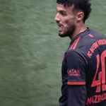 Noussair Mazraoui batal pindah ke Juventus