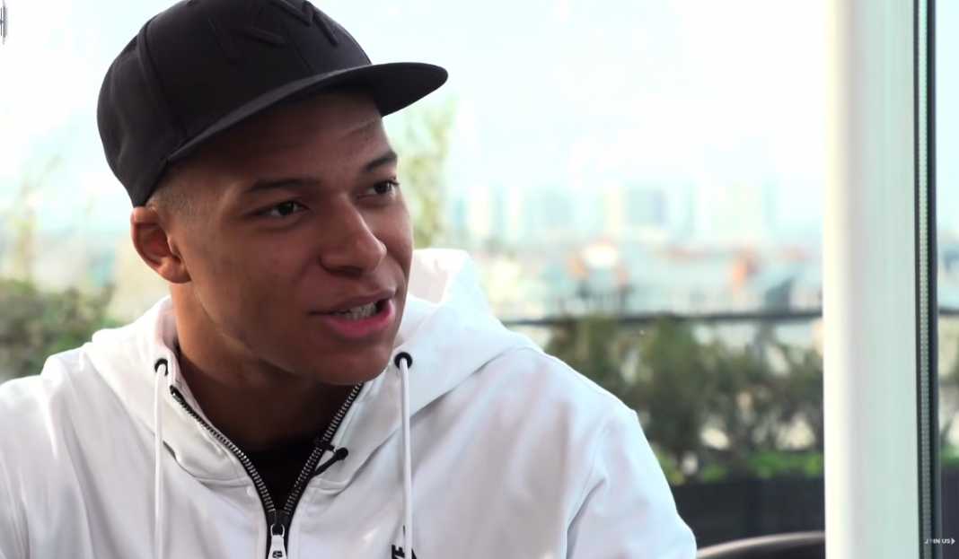 PSG surati Kylian Mbappe soal masalah kontrak PSG Kirim Surat Resmi ke Kylian Mbappe, Bahas Soal Kontrak dan Konflik Kepentingan