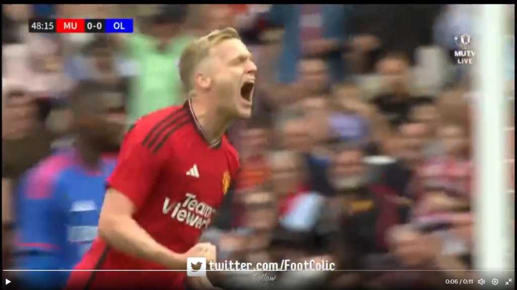 Donny van de Beek Sangat Emosional Cetak Gol Pertamanya Dalam 2 Tahun!