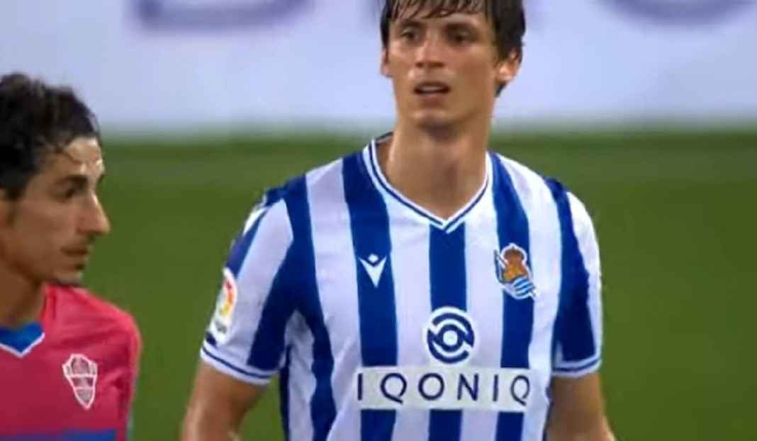 Robin Le Normand Tampil untuk Laga Real Sociedad di La Liga uventus dan Napoli Bersaing Dapatkan Bek Real Sociedad