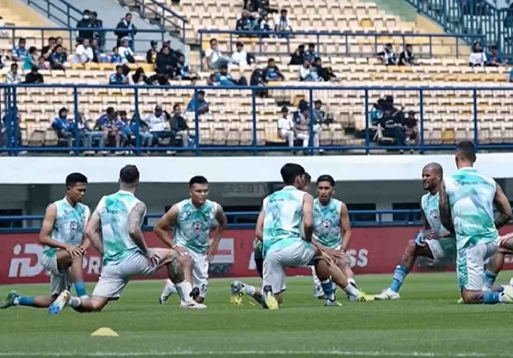 Sebagian skuad Persib Bandung dalam Latihan