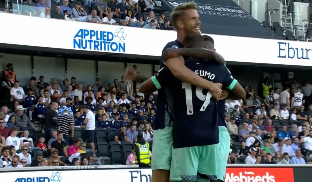 Bryan Mbeumo merayakan gol bersama rekannya di Brentford Prediksi Liga Inggris : Lima dari Enam Pertemuan Terbaru Kedua Tim Berakhir Imbang