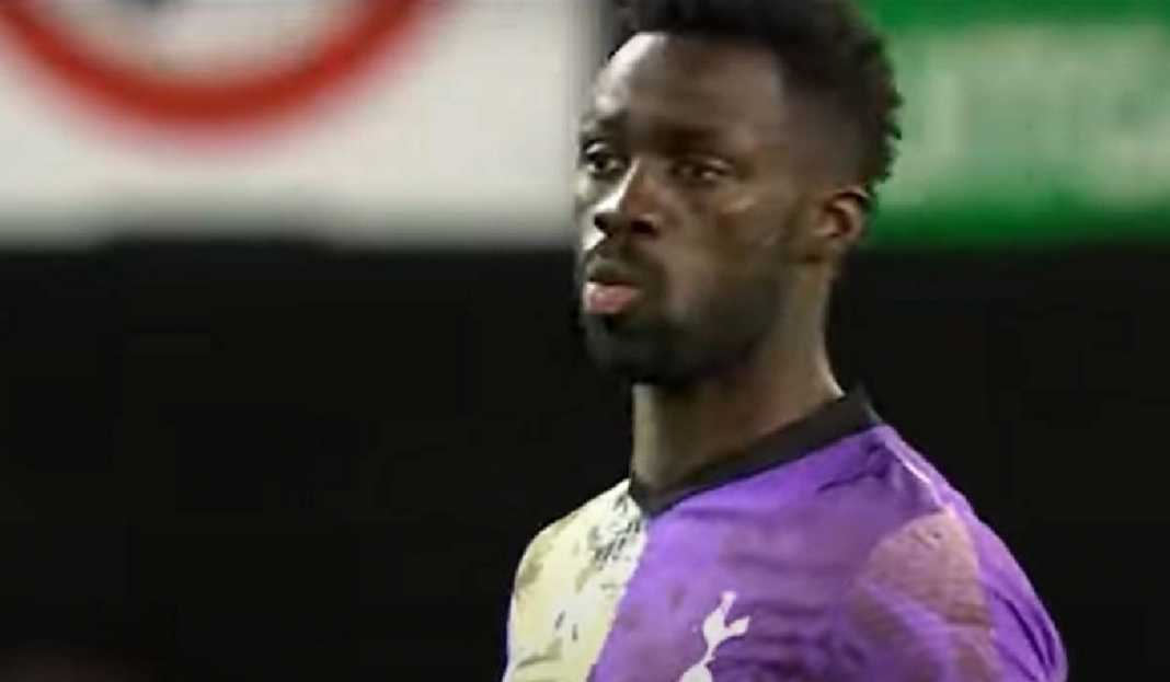 Davinson Sanchez di laga Tottenham Gagal Penalti, Davinson Sanchez Mau Ditendang Tottenham Hotspur?