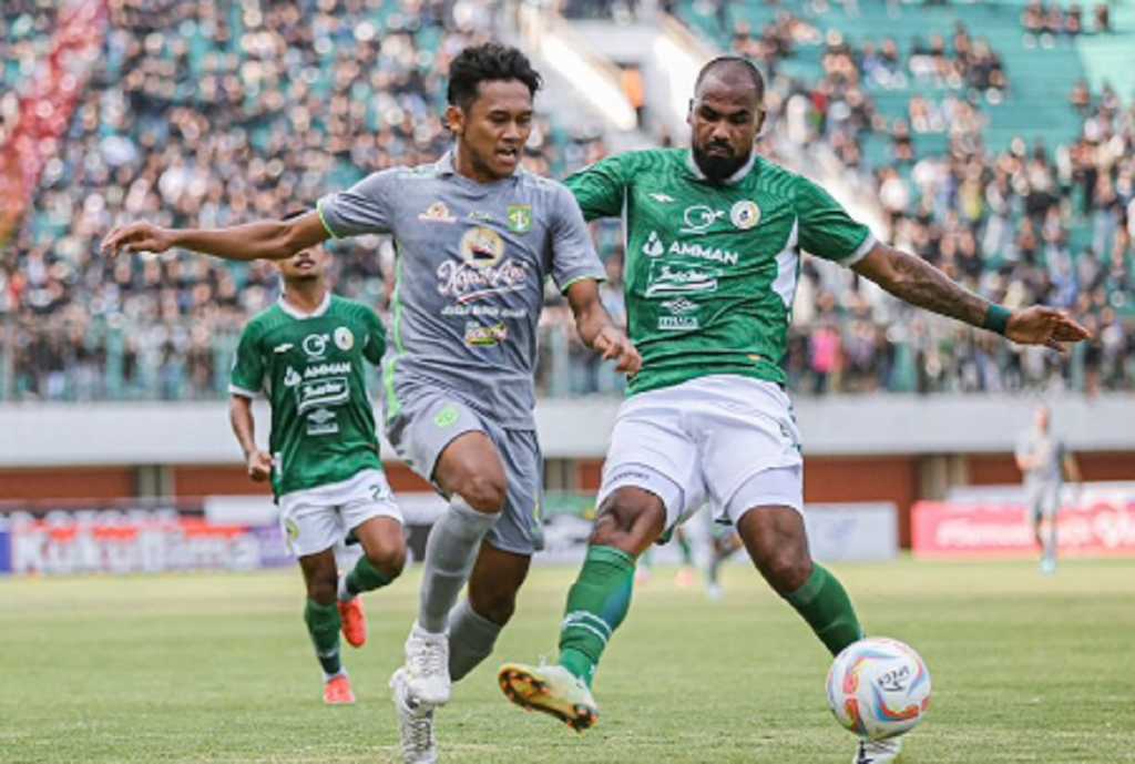 Duel PSS Sleman vs Persebaya Surabaya