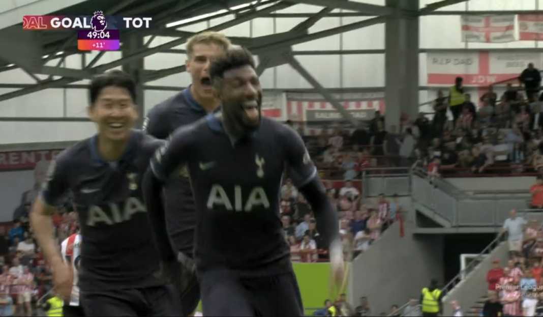 Emerson Royal saat rayakan gol ke gawang Brentford Prediksi Liga Inggris : Setan Merah Ingin Jaga Rekor Belum Kalah di Stadion Tottenham Hotspur