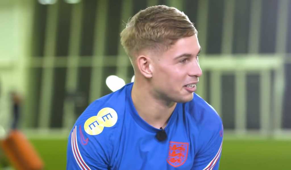 Arsenal Didesak Legenda Klub Tidak Jual Emile Smith Rowe ke Rival London Biru Ini