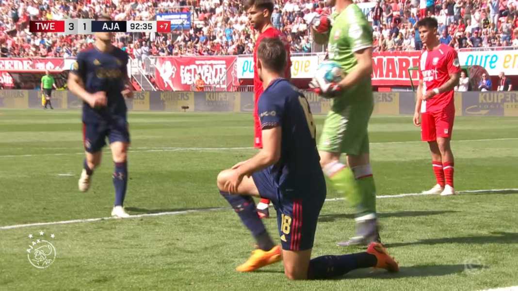 Bagaimana Ceritanya Ajax Amsterdam Gagal Bermain di Liga Champions Musim Ini?