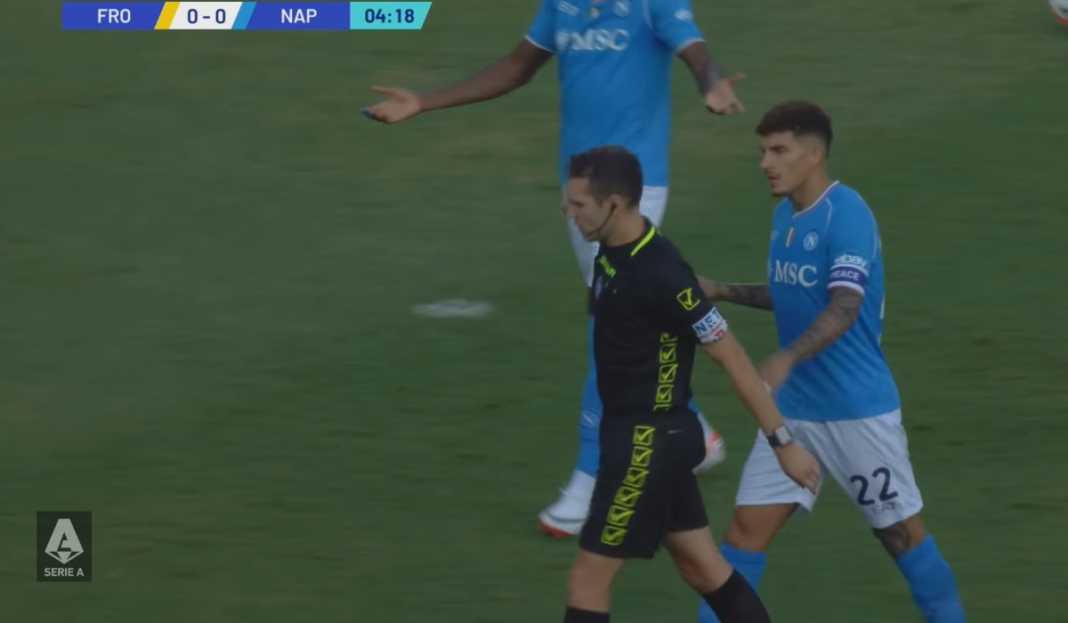 Giovanni di Lorenzo berdebat dengan wasit Prediksi Liga Italia : Rudi Garcia Punya Kekuatan Penuh Saat Napoli Ladeni Sassuolo