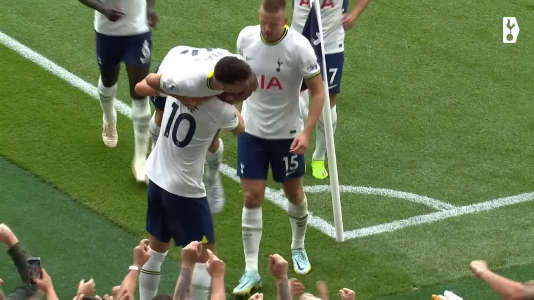 Harry Kane merayakan golnya Harry Kane Sudah 5 Gol Total Bagi Spurs, Tidak Terlihat Akan Pergi ke Bayern Munchen