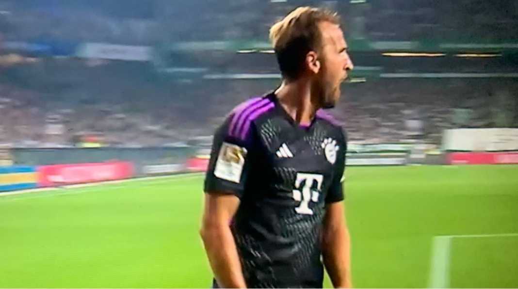 Harry Kane usai mencetak gol pertama bagi Bayern Munchen Harry Kane Cetak Gol Pertamanya Bagi Bayern Munchen, Tapi Leroy Sane Curi Perhatian