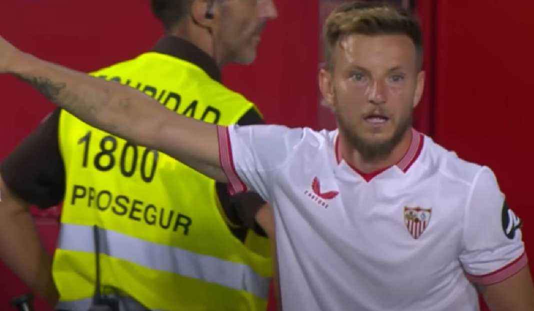 Ivan Rakitic di Laga Sevilla vs Girona Sevilla Dirugikan Lawan Girona, Ivan Rakitic Semprot Wasit!
