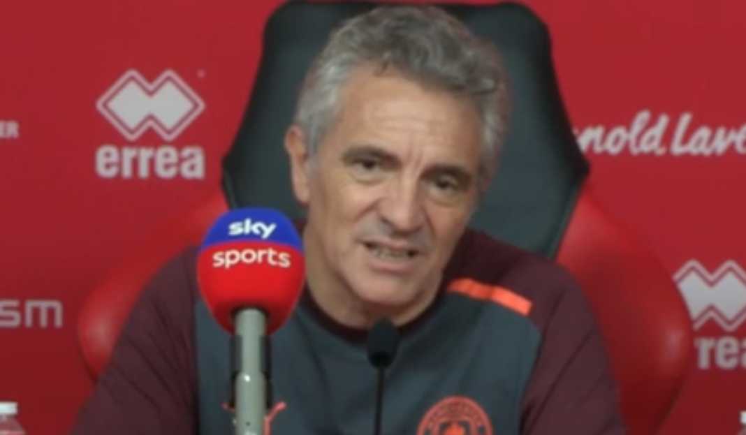 Juanma Lillo dalam konferensi pers Manchester City Juanma Lillo Kagumi Bagaimana Manchester City Atasi Perlawanan Kuat The Blades