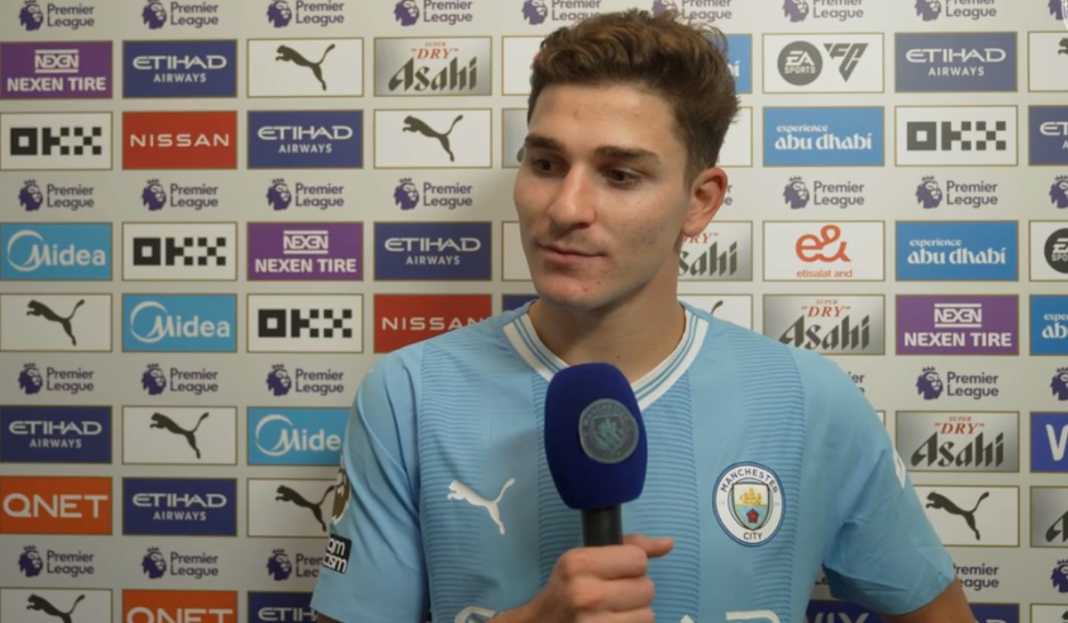 Julian Alvarez senang cetak gol kemenangan Manchester City Julian Alvarez Ungkap Perasaannya Usai Cetak Gol Penentu Kemenangan Manchester City