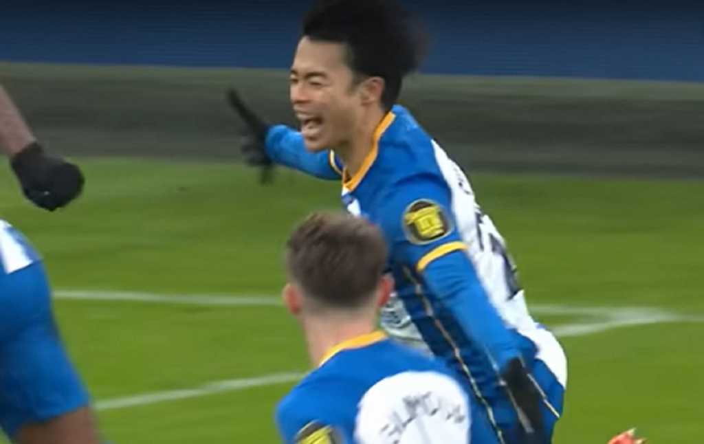 Kaoru Mitoma usai mencetak gol untuk Brighton