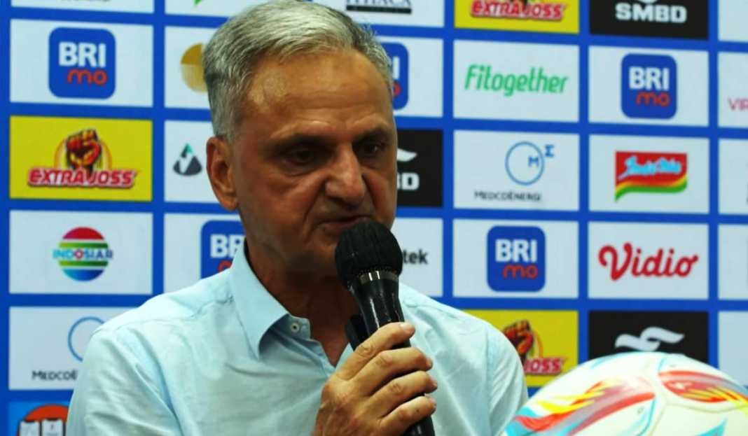 Konferensi Pers Marian Mihail Tren Kemenangan di Liga 1 Terhenti, Pelatih PSS Sleman Bilang Apa?