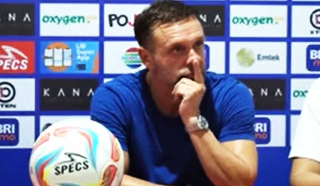 Konferensi Thomas Doll Laga Madura United vs Persija Jakarta Dibekuk Madura United, Thomas Doll Jelaskan yang Tak Disukai dari Kekalahan Persija