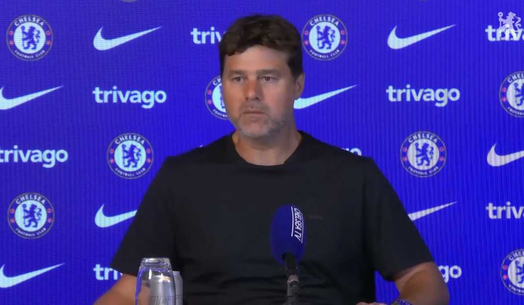 Mauricio Pochettino dalam konferensi pers Chelsea Pochettino Bahas Caicedo, Lavia dan Kondisi Skuad Chelsea Jelang Derby Kontra The Hammers