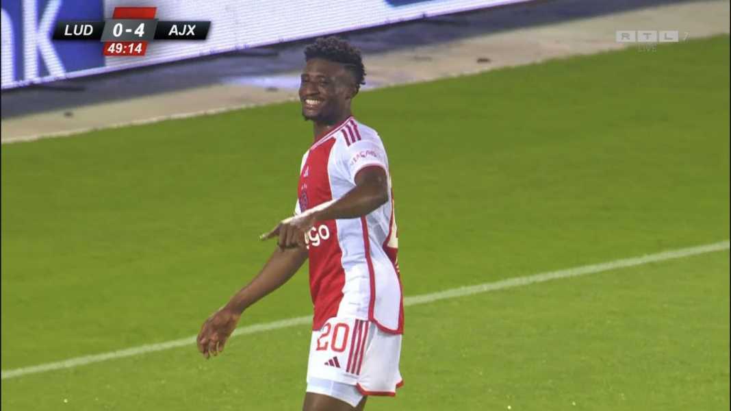 Mohammed Kudus merayakan golnya kontra Ludogorets Target Transfer Klub London Cetak Tiga Dari Empat Gol Ajax Tadi Malam