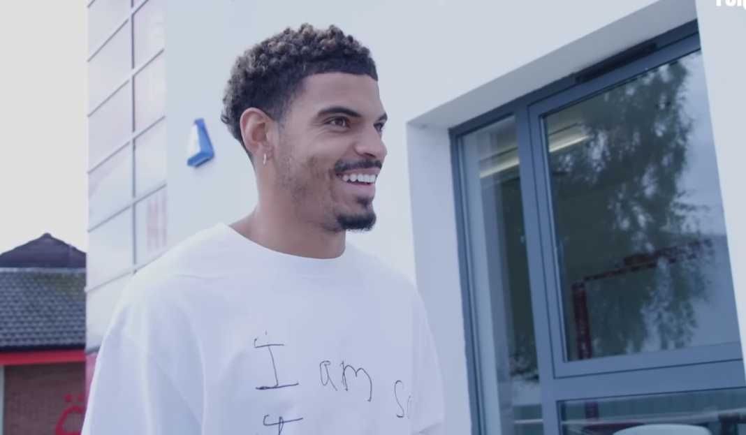 Morgan Gibbs-White saat tiba di markas latihan Nottingham Morgan Gibbs-White Tegaskan Nottingham Forest Sudah Siap Hadapi Tim Mikel Arteta