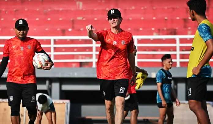 Penilaian Pieter Huistra Usai Pemain Muda Borneo FC Tampil Kontra Persita