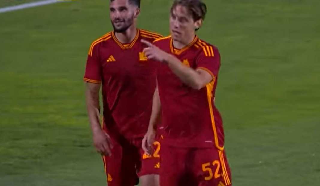 Pemain AS Roma di Laga vs Estrela Awas, AS Roma Diprediksi Bisa Juara Liga Italia 2023/24