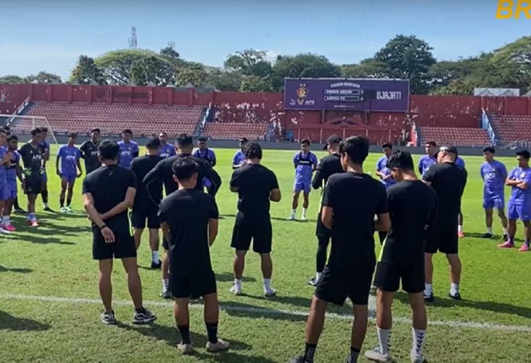 Persik Kediri akan menjamu Persis Solo akhir pekan ini Persik Kediri akan menjamu Persis Solo akhir pekan ini