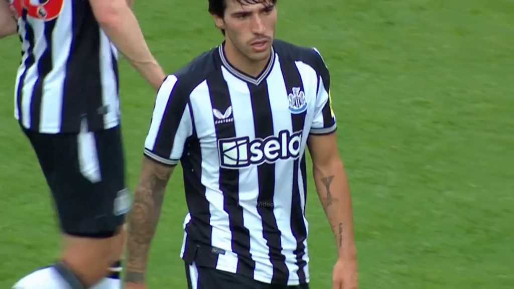 Gol Pertama Sandro Tonali Bagi Newcastle United, Tapi Alexander Isak yang Jadi Bintang