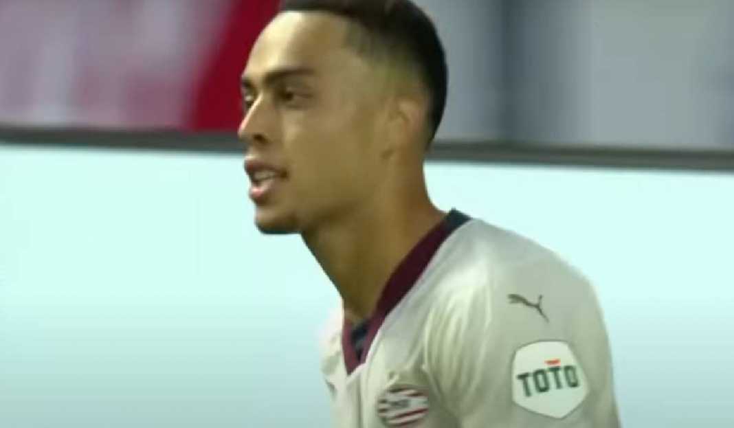 Sergino Dest Tampil untuk PSV Eindhoven Tanggapan Sergino Dest Usai Lakoni Debut di PSV Eindhoven