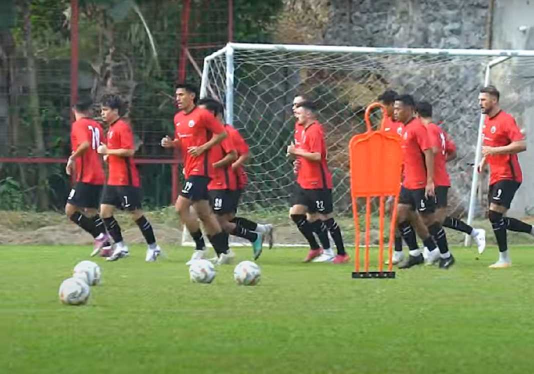 Skuad Persija Jakarta dalam sebuah sesi latihan Skuad Persija Jakarta dalam sebuah sesi latihan