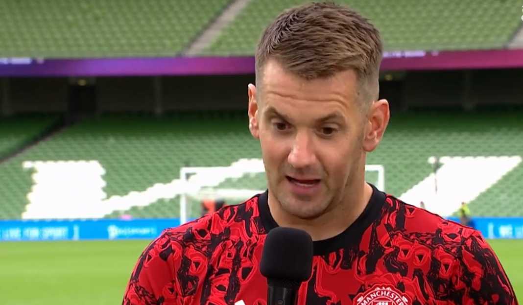 Tom Heaton bangga jadi kapten Tom Heaton Bangga Jadi Kapten Manchester United di Laga Kontrak Athletic Bilbao