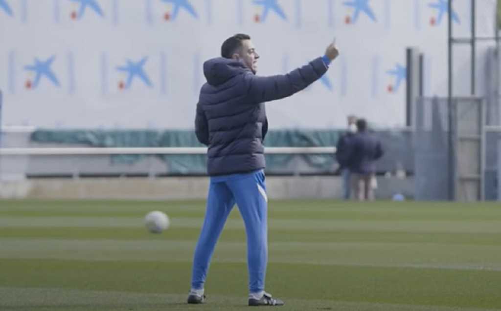 Xavi Hernandez dalam sebuah sesi latihan Barcelona